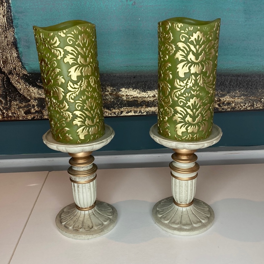 Flameless candles with pedestal stands